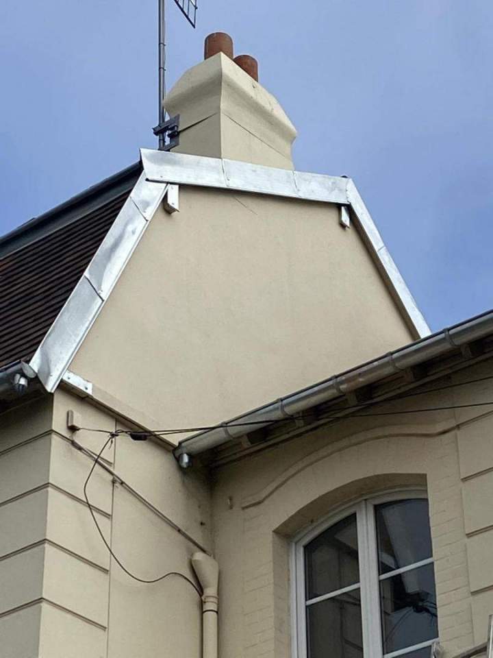 Pose gouttières et zinguerie Caen